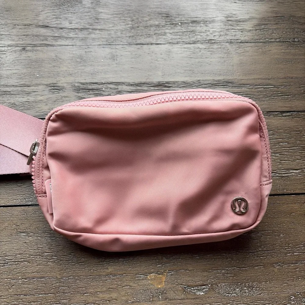 Lululemon Athletica Pink Crossbody Bag - Picture 5 of 6
